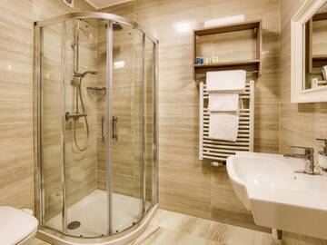 Фото номера Стандартные апартаменты Отель Hotel Antek г. Zlinice 5