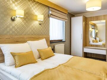 Фото номера Стандартный семейный номер Отель Hotel Antek г. Zlinice 2