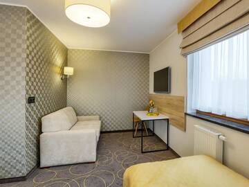 Фото номера Стандартный семейный номер Отель Hotel Antek г. Zlinice 6