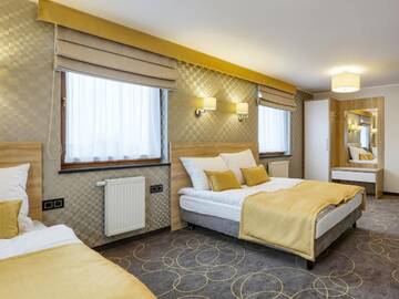 Фото номера Стандартный семейный номер Отель Hotel Antek г. Zlinice 7